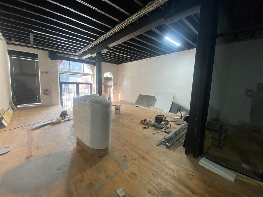 125  m² Commercial space in Bo-Kaap photo number 4