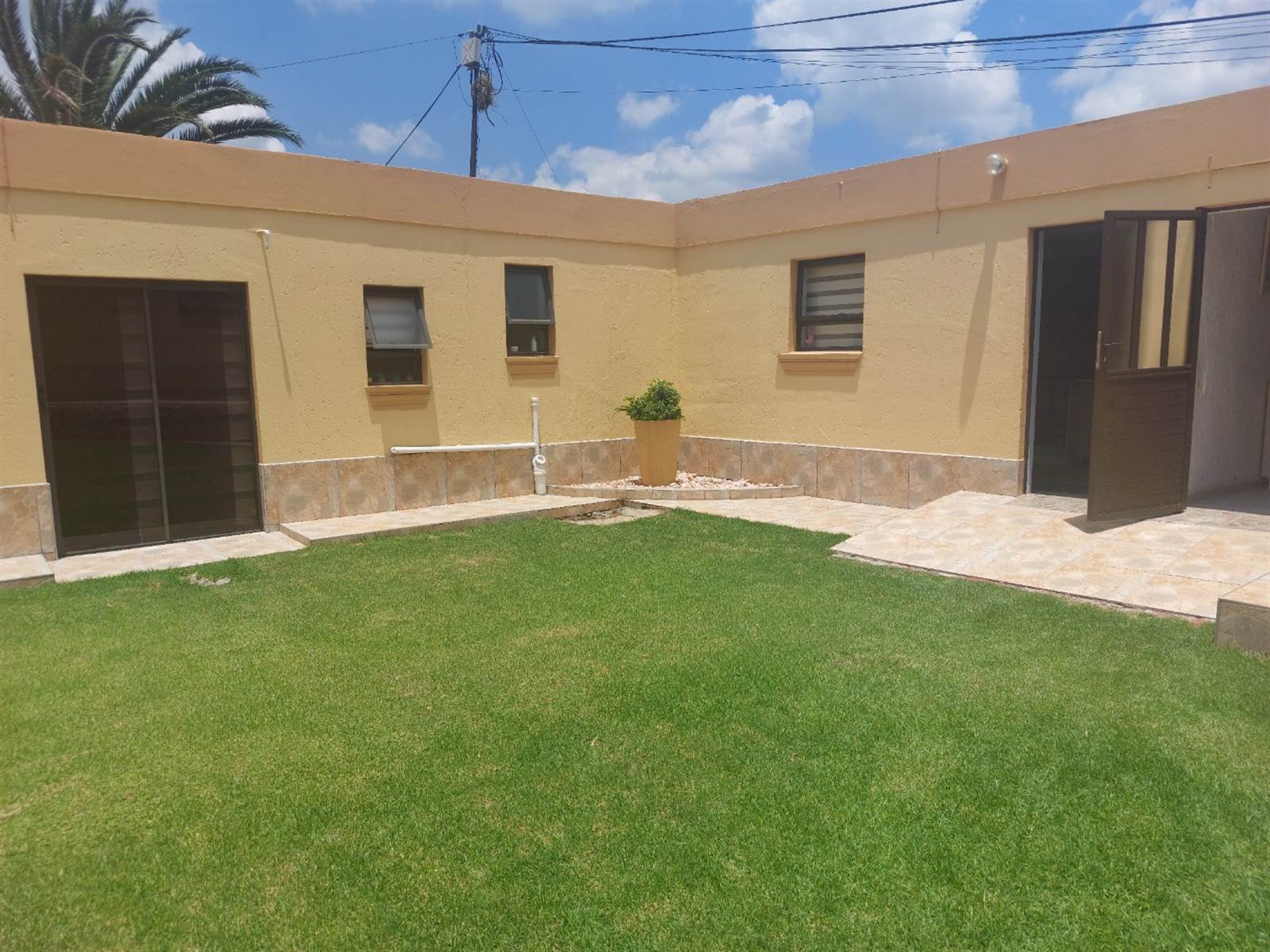 4 Bed House in Meredale photo number 29