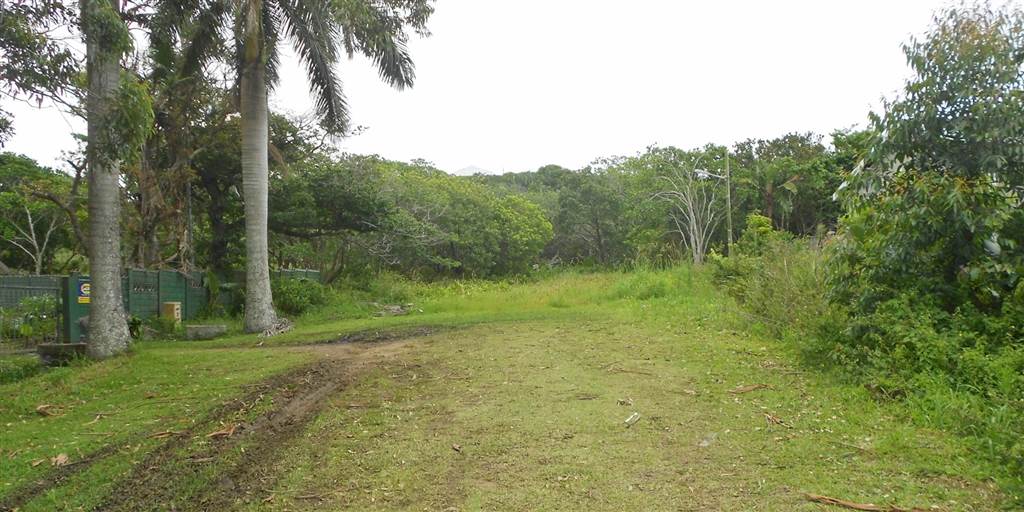 1018 m² Land available in Port Edward photo number 7