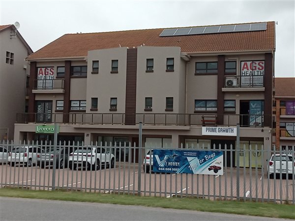 125 m² Retail Space 125 m² Retail Space