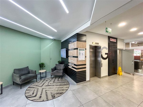 176  m² Office Space