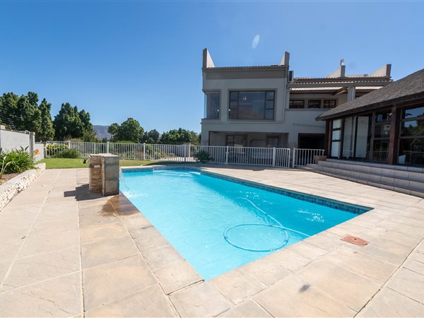 5 Bedroom House 5 Bedroom House