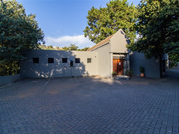 465  m² Commercial space in Glenvista
