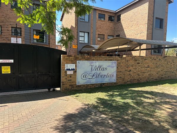 2 Bed Apartment in Highveld Park