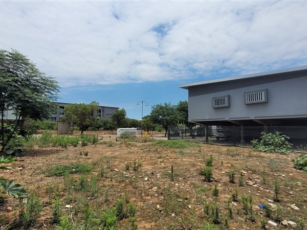 432 m² Land