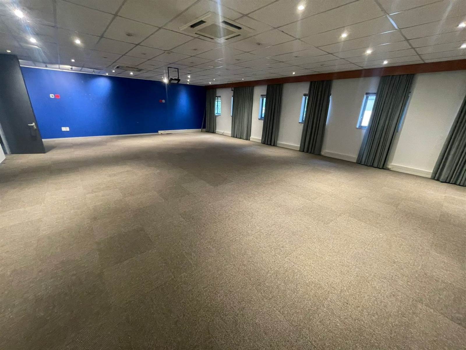4740  m² Office Space in Meadowdale photo number 10