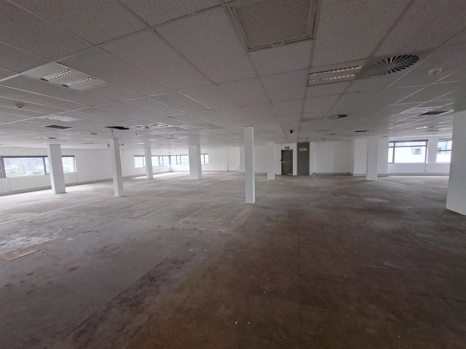 338  m² Office Space in Centurion CBD photo number 2