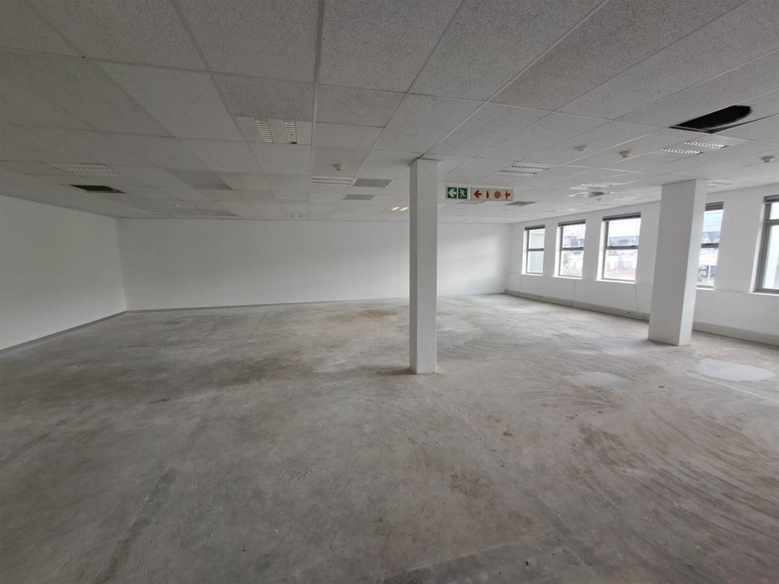 338  m² Office Space in Centurion CBD photo number 3