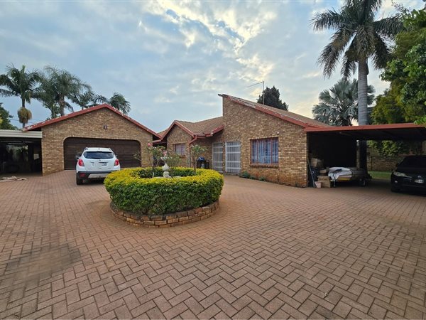 3 Bedroom House 3 Bedroom House