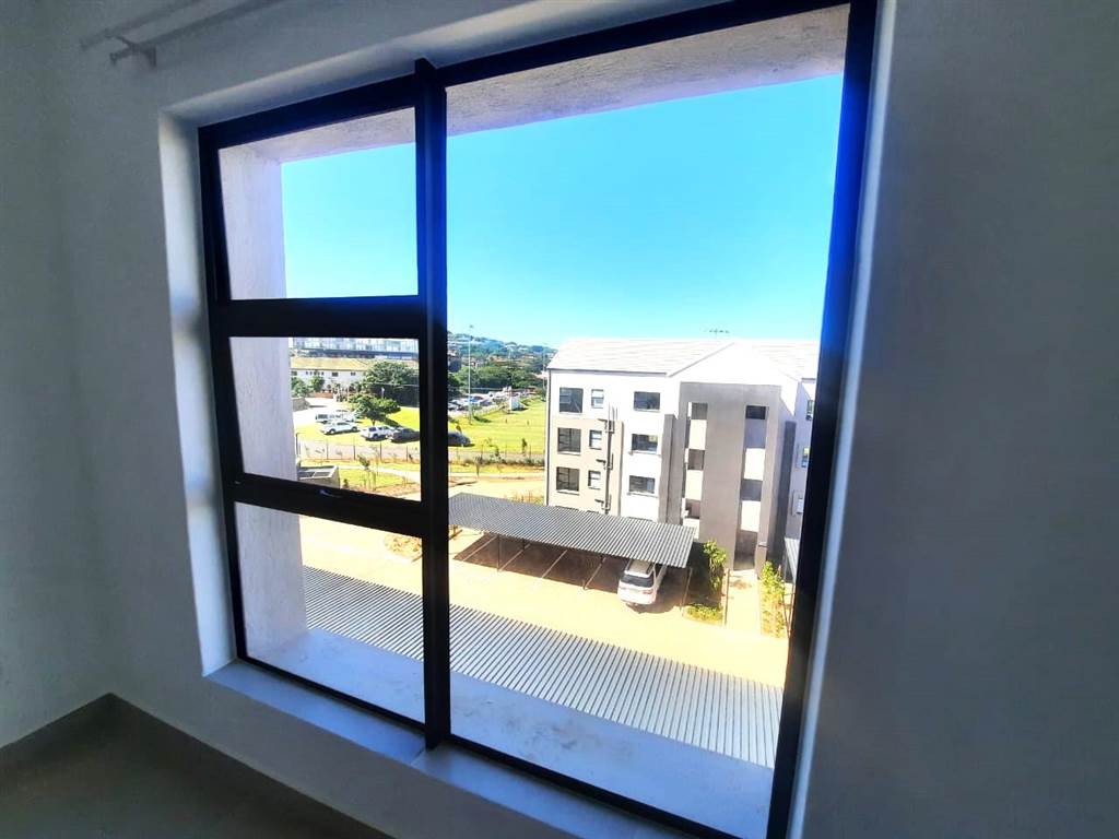 1 Bed Apartment in Ballito photo number 6