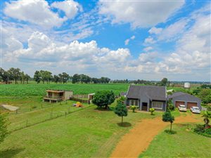7 Bed House in Valley Settlements AH