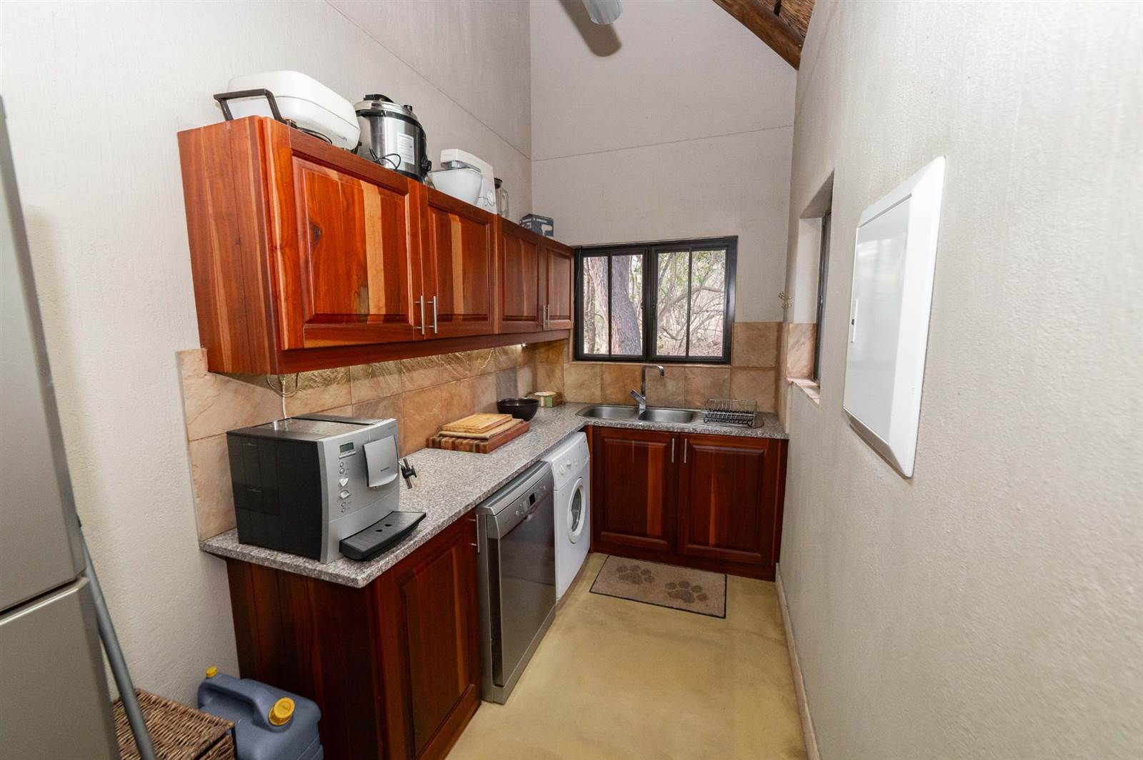 4 Bed House in Karongwe Private Game Reserve photo number 22
