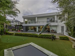 House in Thornhill Estate