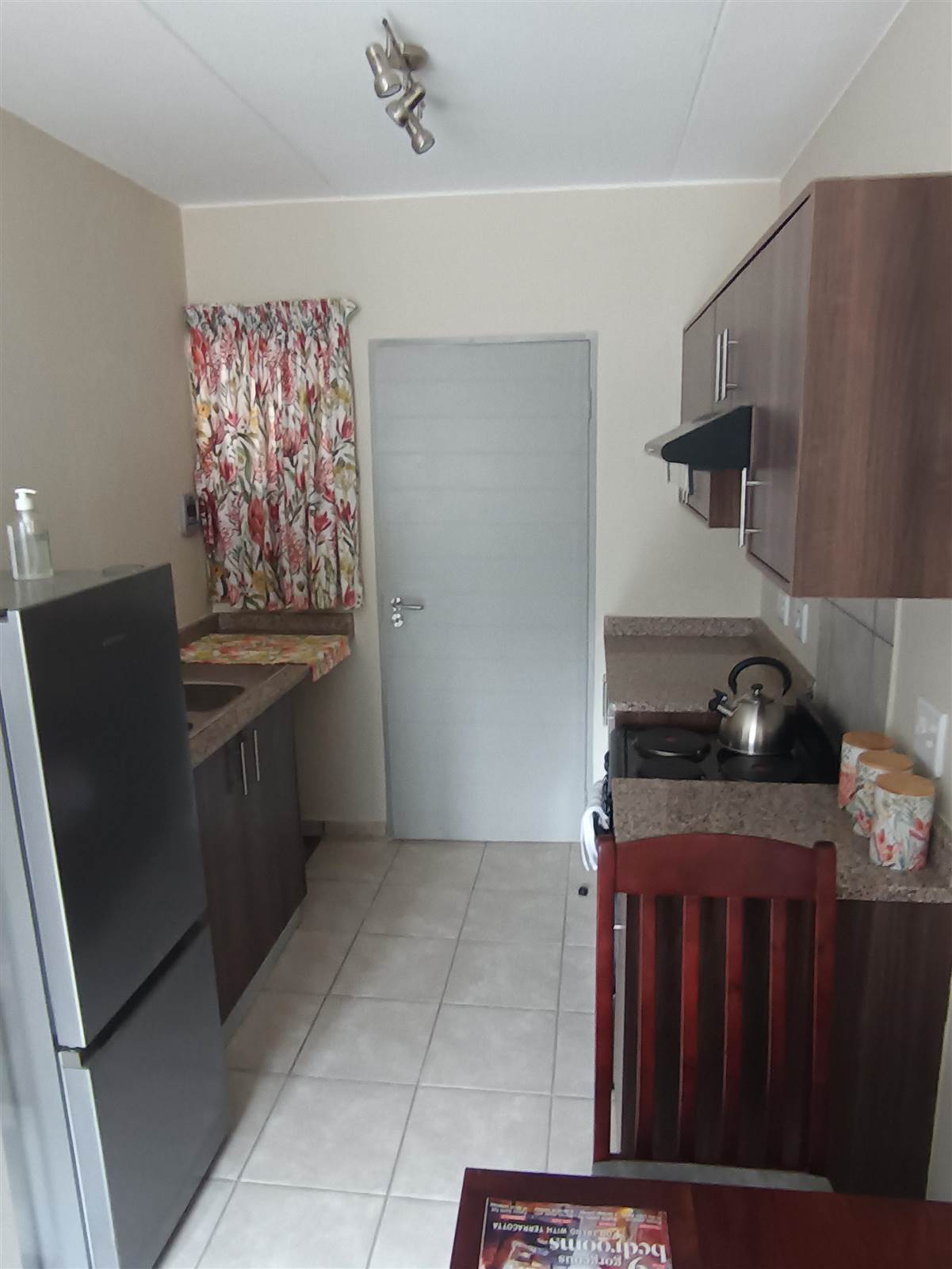 2 Bed Apartment in KwaMashu photo number 4