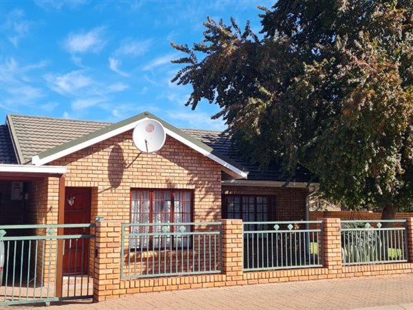 2 Bedroom House 2 Bedroom House