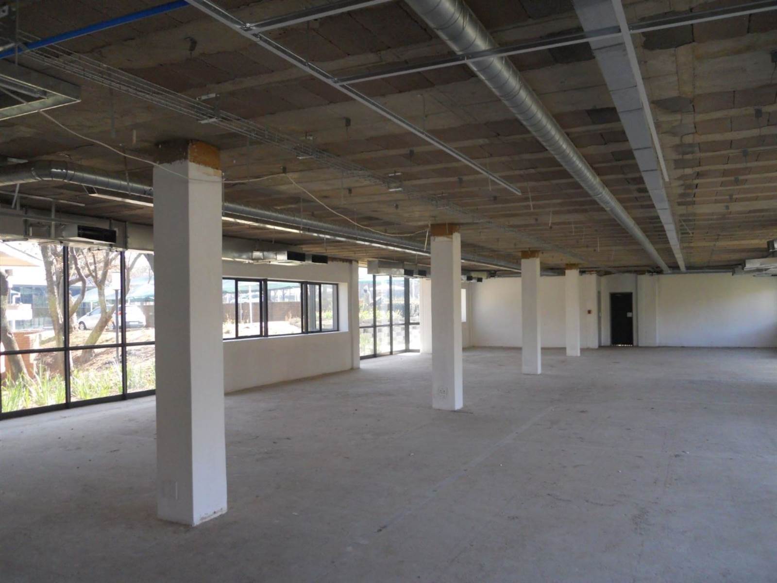 276  m² Office Space in Woodmead photo number 4