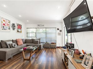 2 Bed Apartment in Oaklands