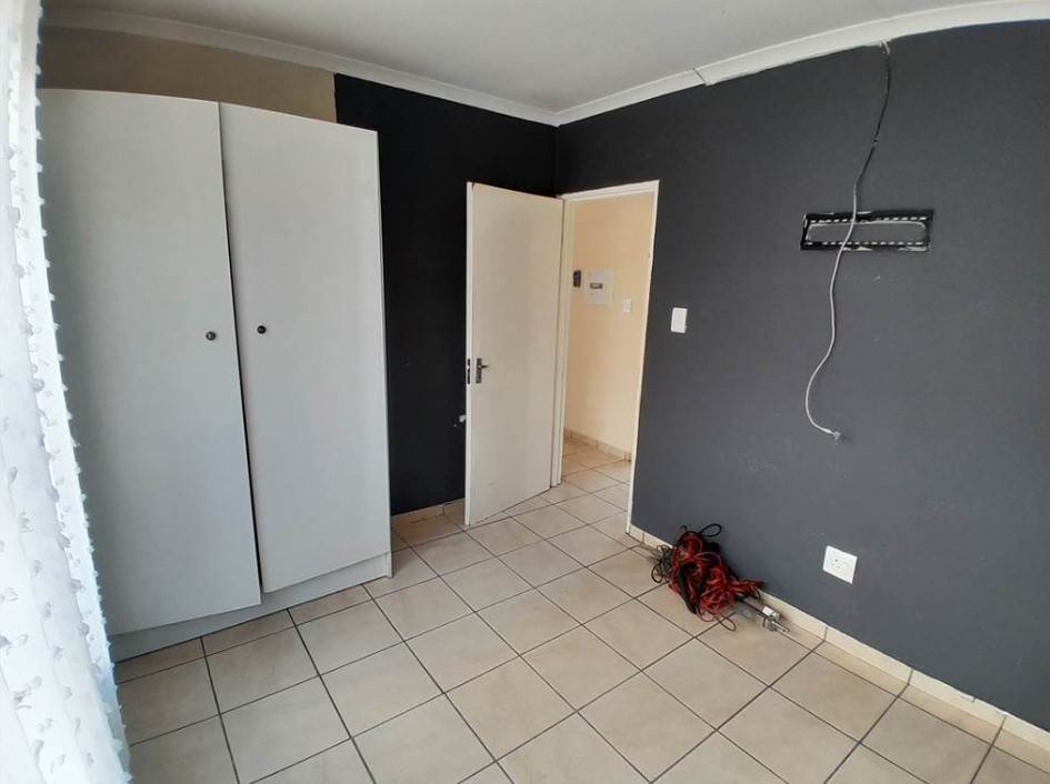 2 Bed House in Kaalfontein photo number 8