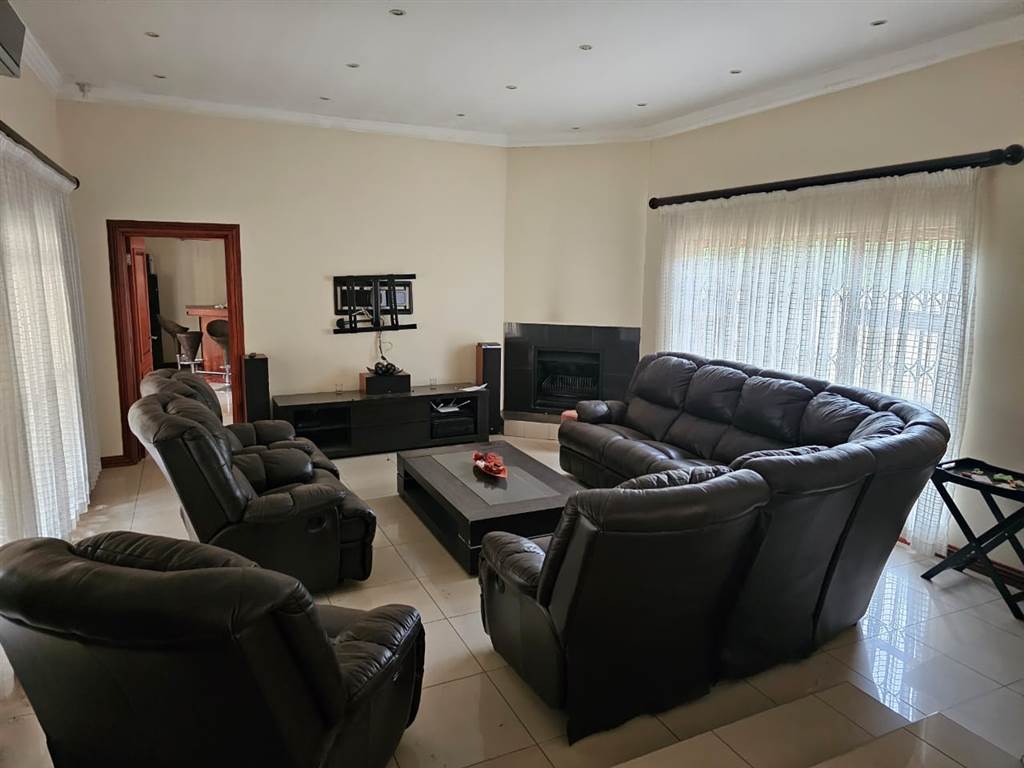 3 Bed House in Centurion CBD photo number 5