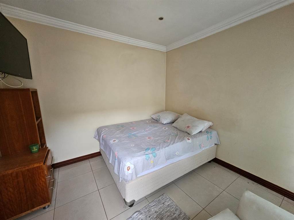 3 Bed House in Centurion CBD photo number 15