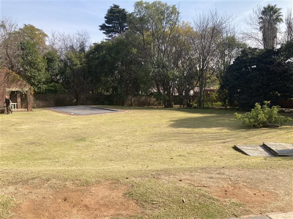 1020 m² Land available in Orchards