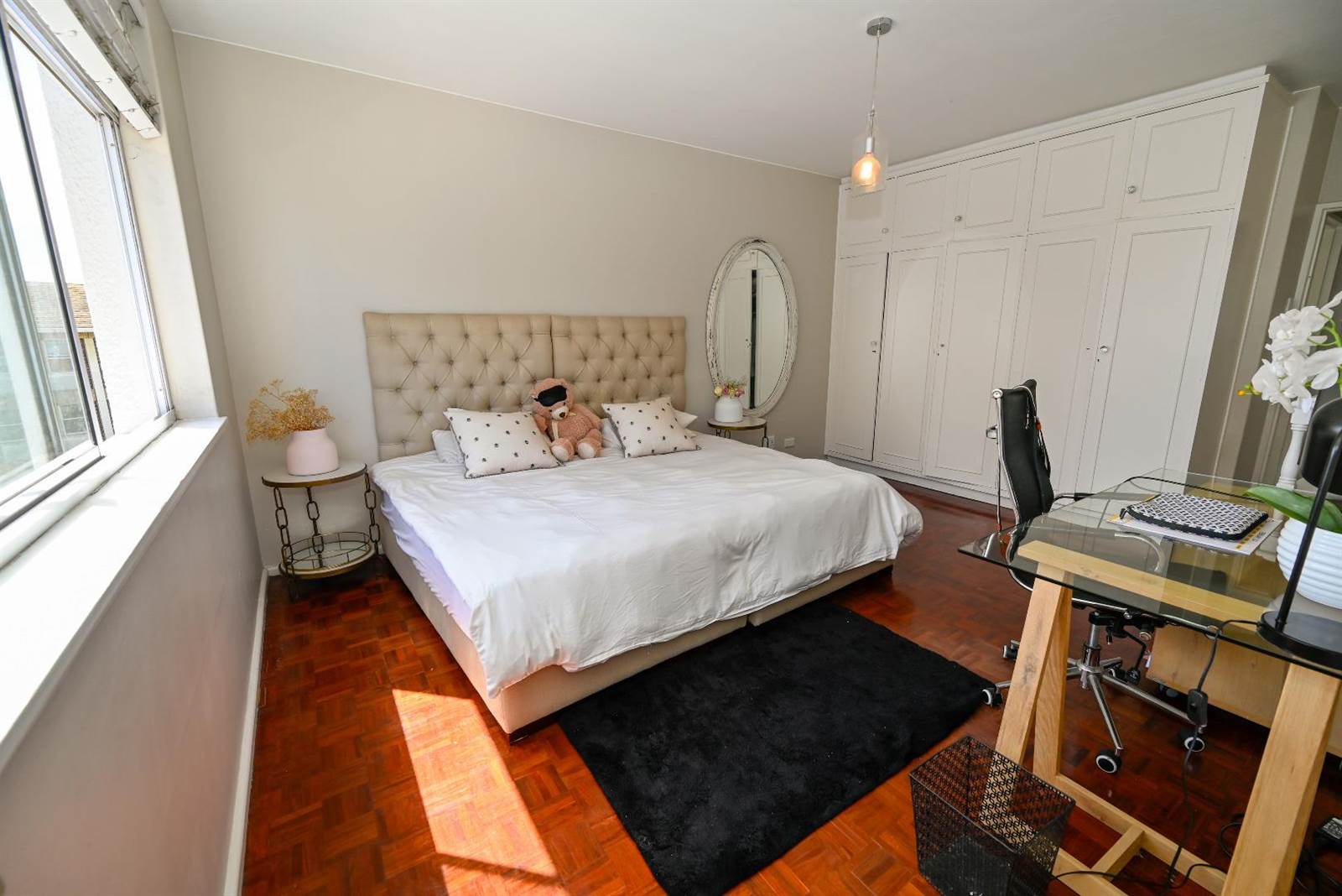 3 Bed Apartment in Mouille Point photo number 16