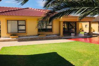 4 Bed House in Meredale photo number 30