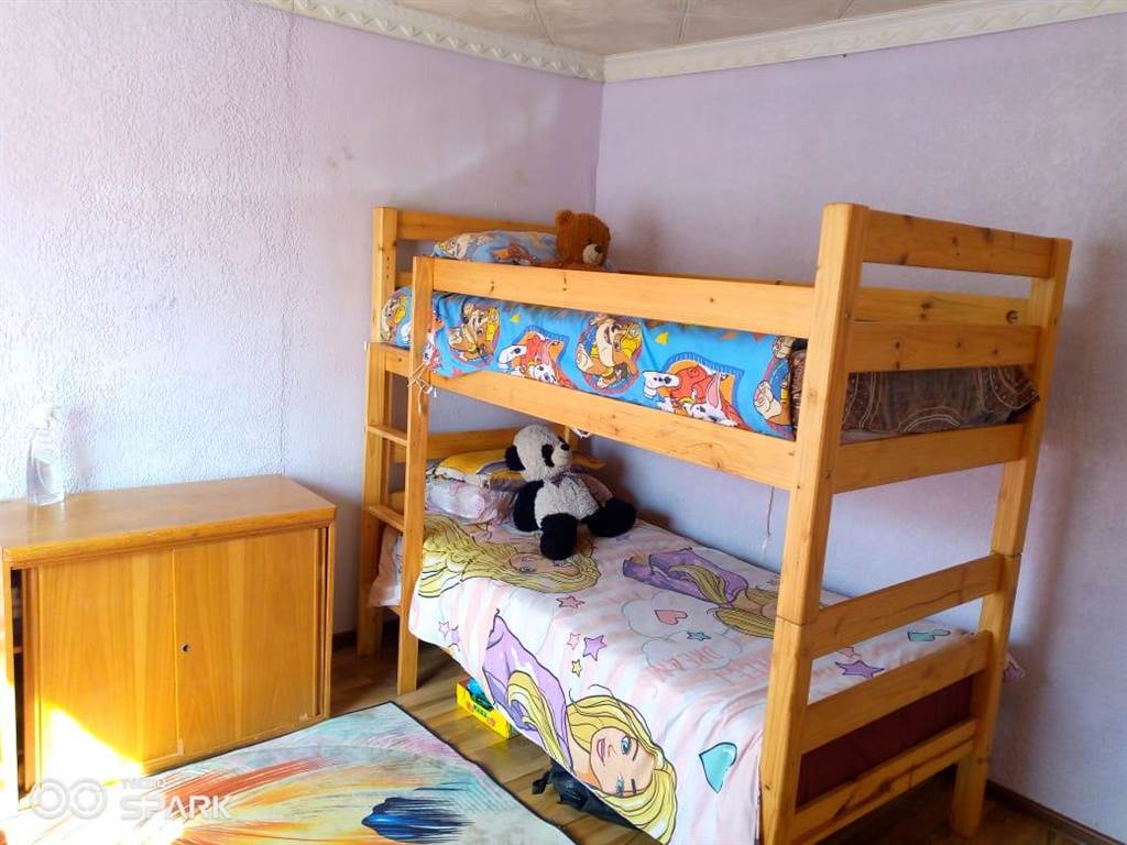 3 Bed House in Vosloorus photo number 11
