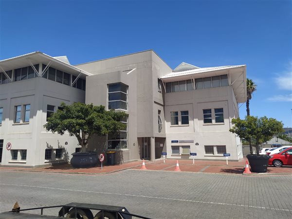 327  m² Commercial space in Bellville Central