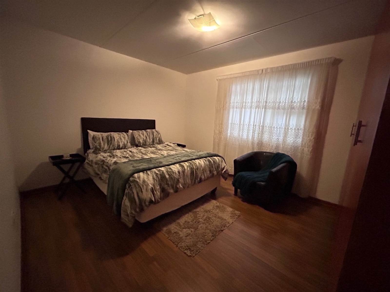 2 Bed Apartment in Secunda photo number 13