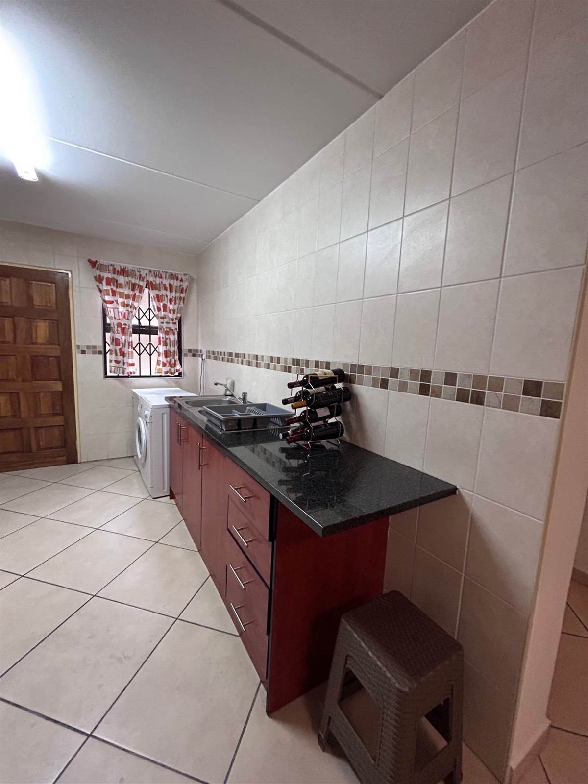 2 Bed Apartment in Secunda photo number 8