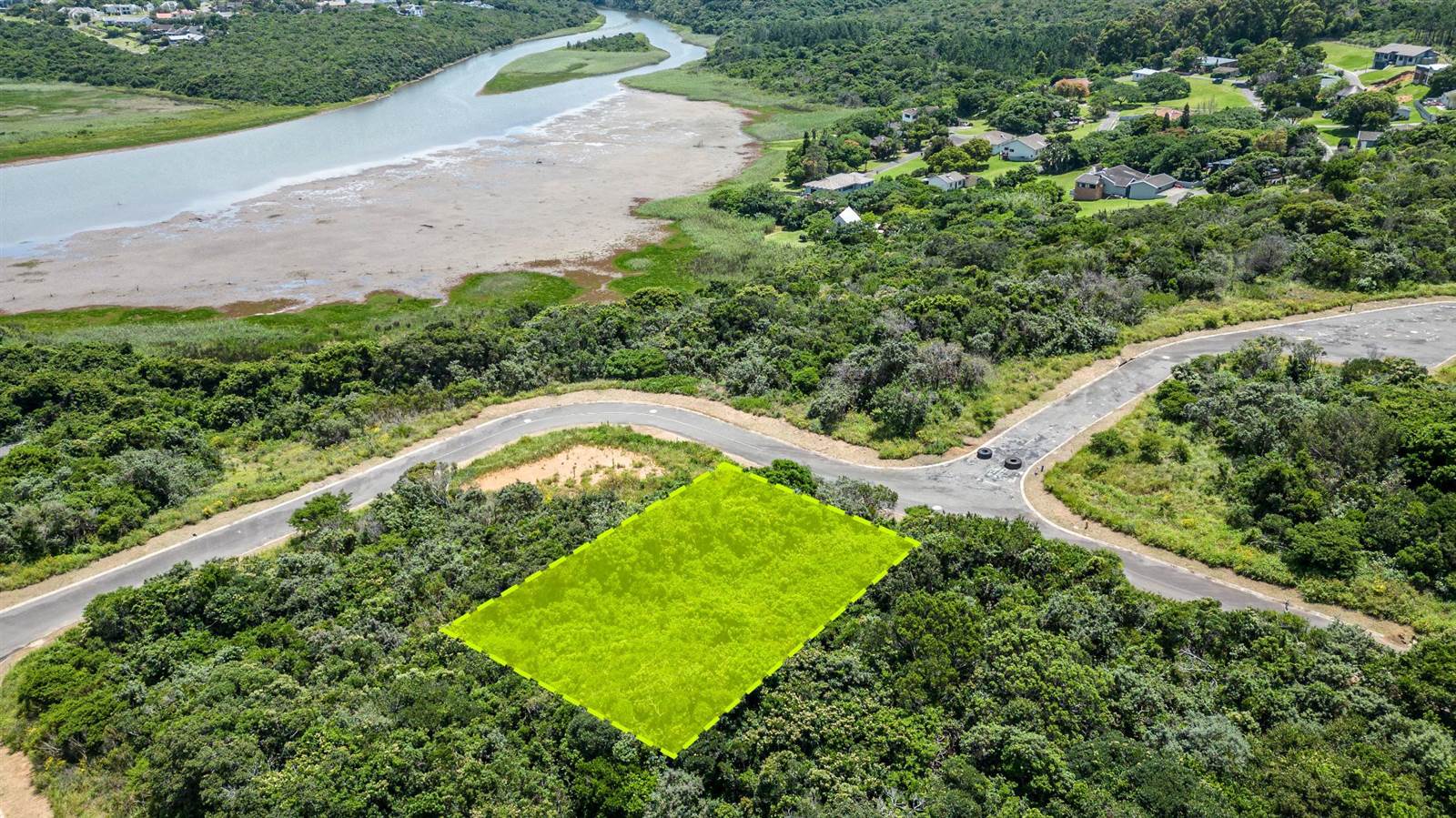511 m² Land available in Beacon Bay photo number 1