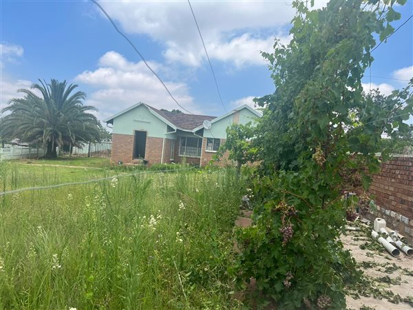 4 Bedroom House 4 Bedroom House
