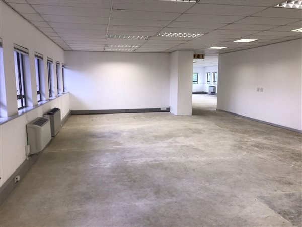 252  m² Commercial space in Hyde Park