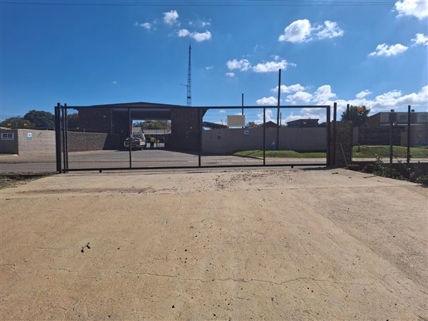 3 000 m² Land 3 000 m² Land
