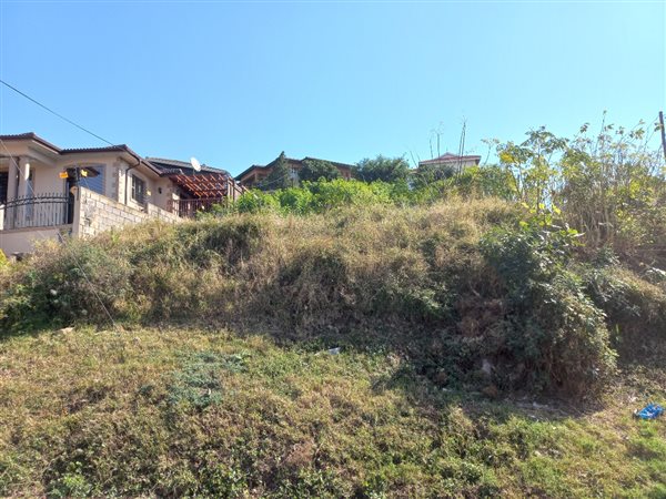 752 m² Land