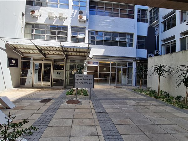 1 500  m² Commercial space