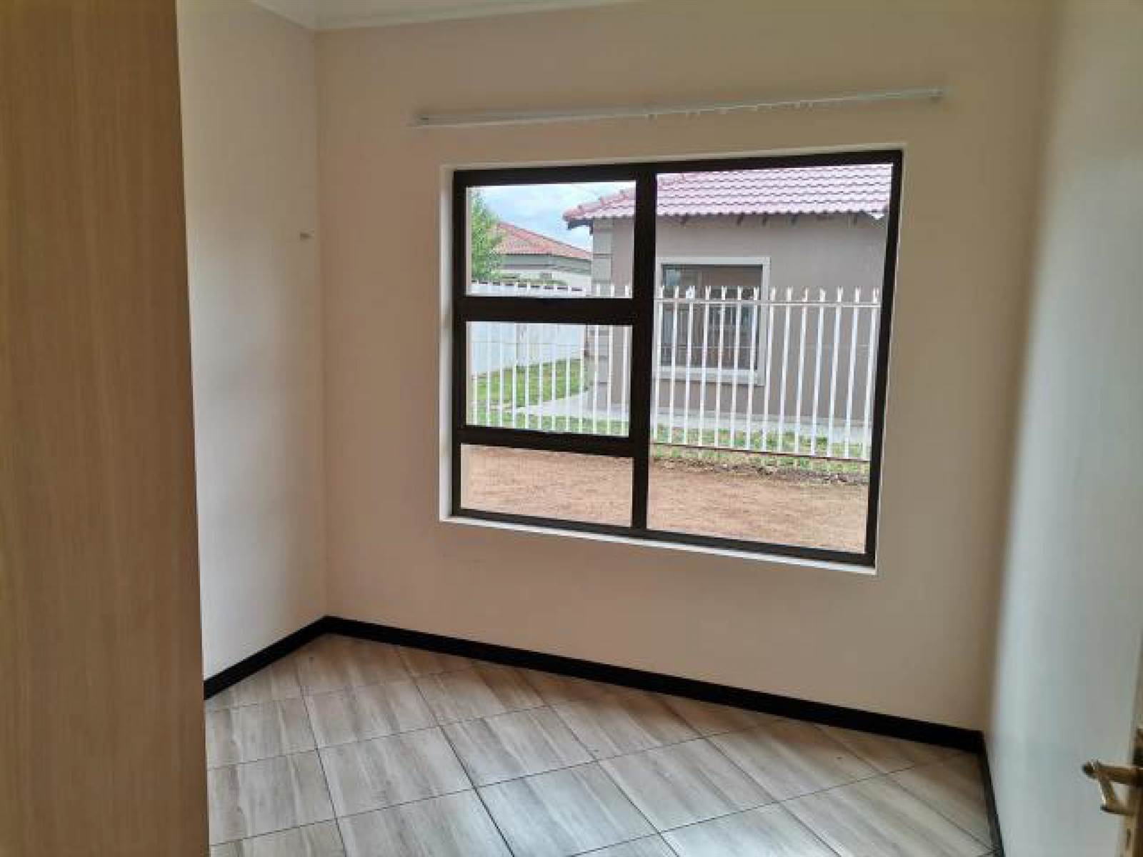 3 Bed House in Bloemfontein photo number 10