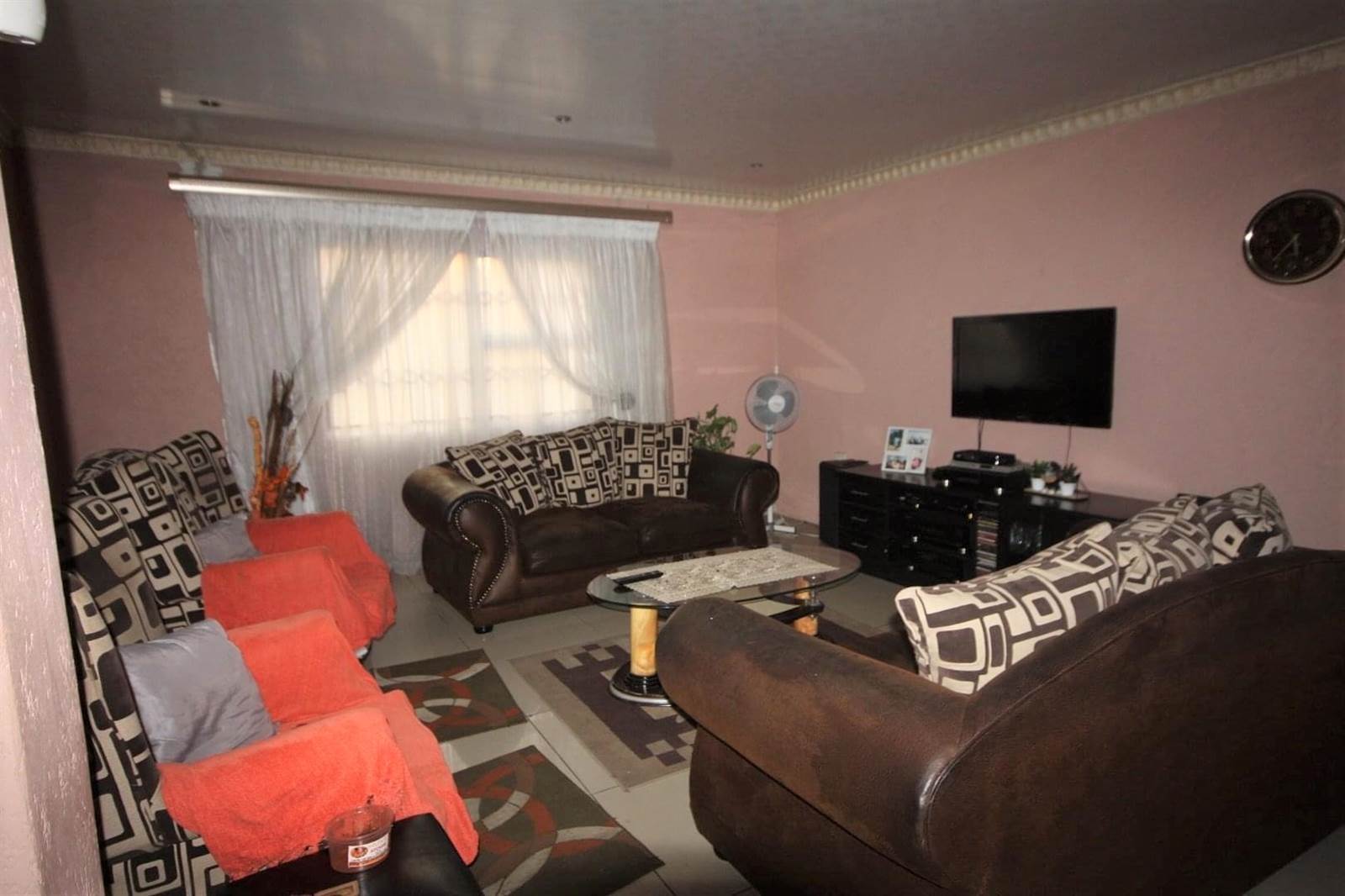 3 Bed House in Vereeniging Central photo number 14
