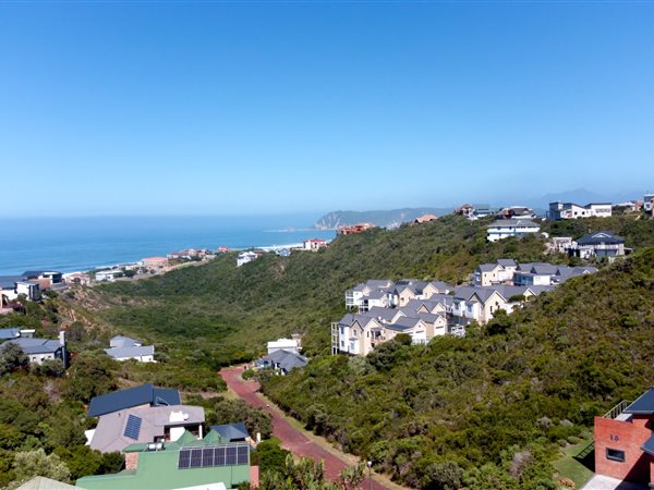 942 m² Land available in Cola Beach