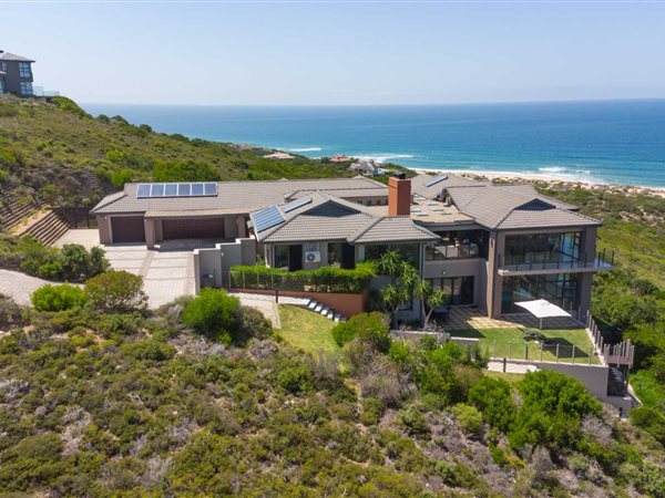 6 Bedroom House 6 Bedroom House