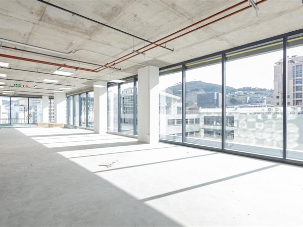 704  m² Office Space