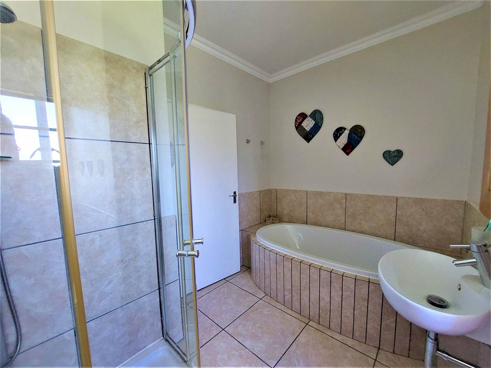5 Bed House in Vaal Dam photo number 11