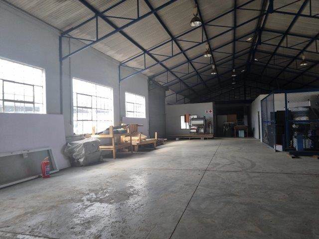 720  m² Industrial space in Hamilton photo number 8