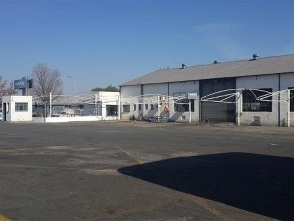 720  m² Industrial space in Hamilton
