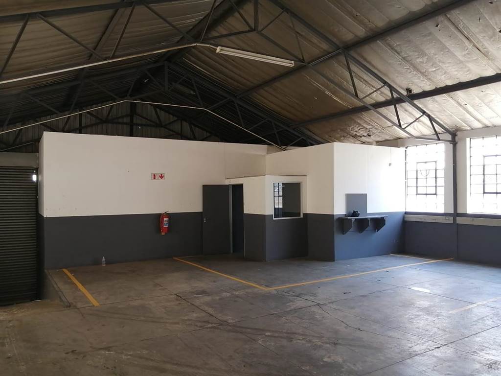 380  m² Industrial space in Lenasia photo number 3