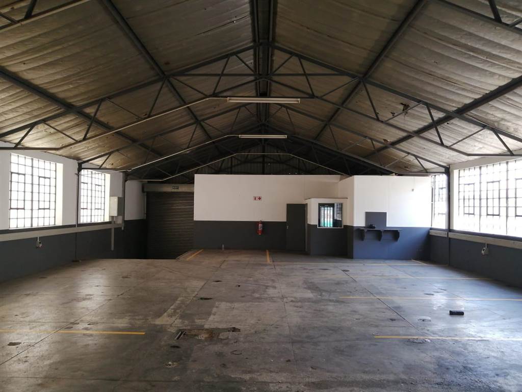 380  m² Industrial space in Lenasia photo number 11