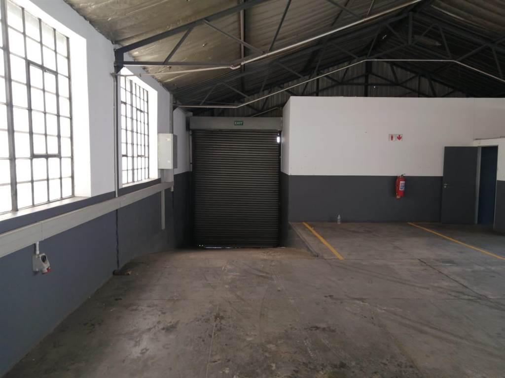 380  m² Industrial space in Lenasia photo number 12