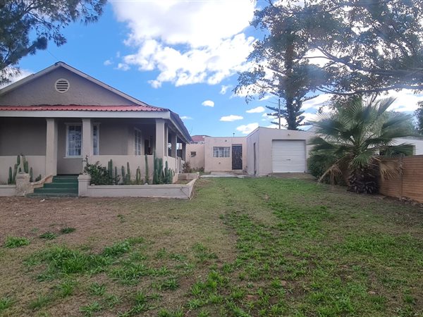 2 Bedroom House