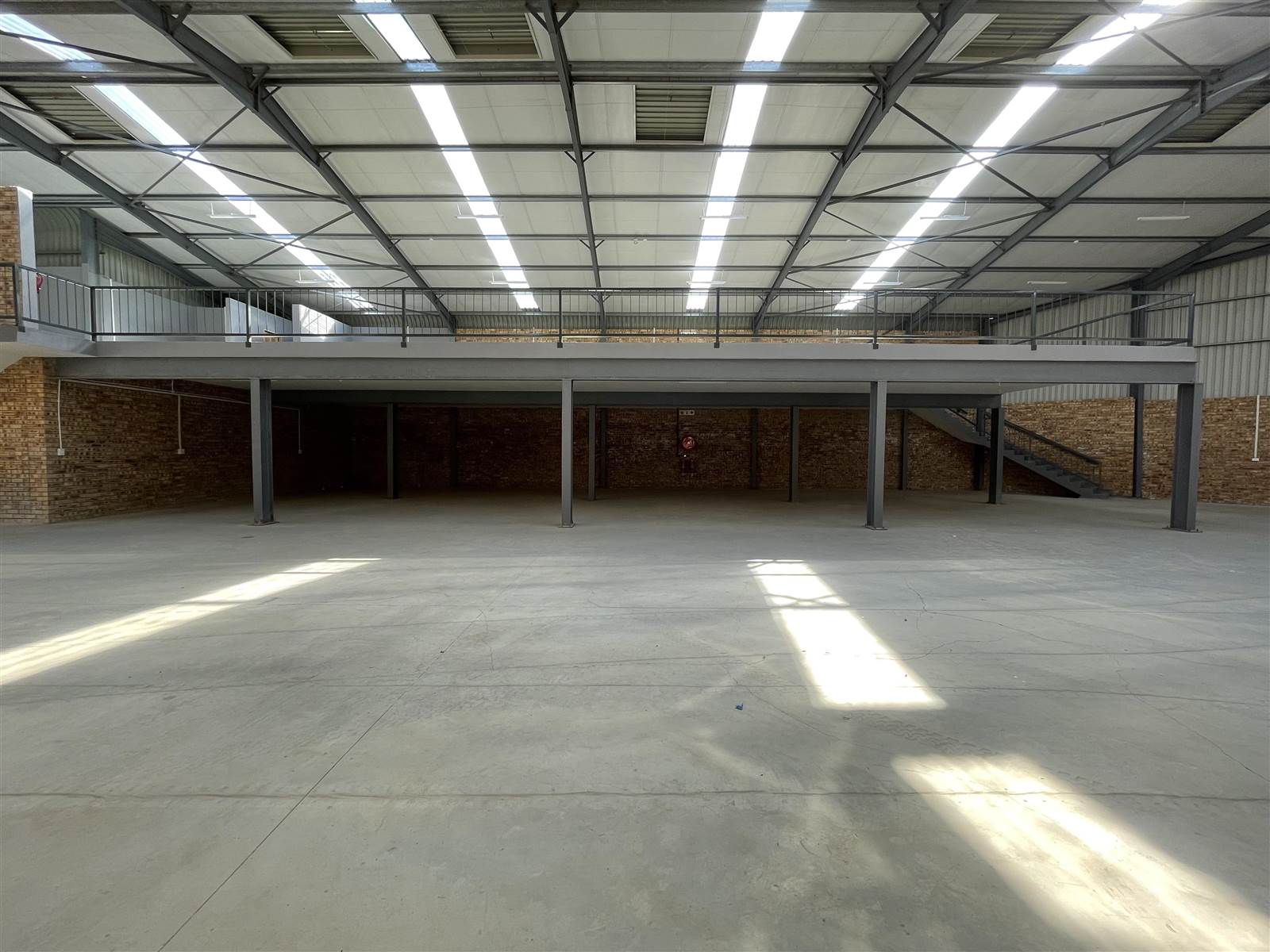1100  m² Industrial space in Tulisa Park photo number 18